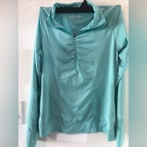Soybu Long sleeve yoga zip up shirt Size Small. Color like Aqua. USED